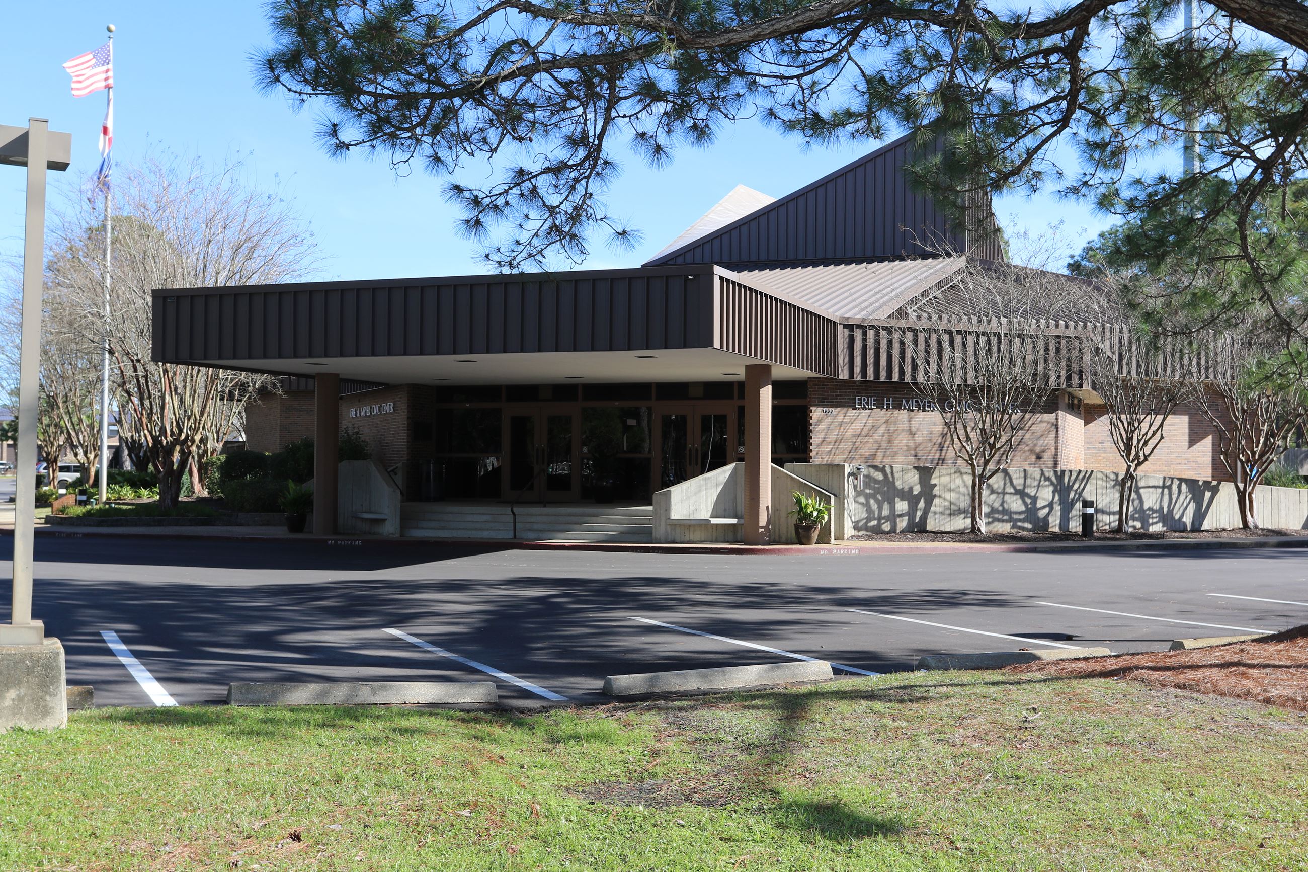 Erie H. Meyer Civic Center 