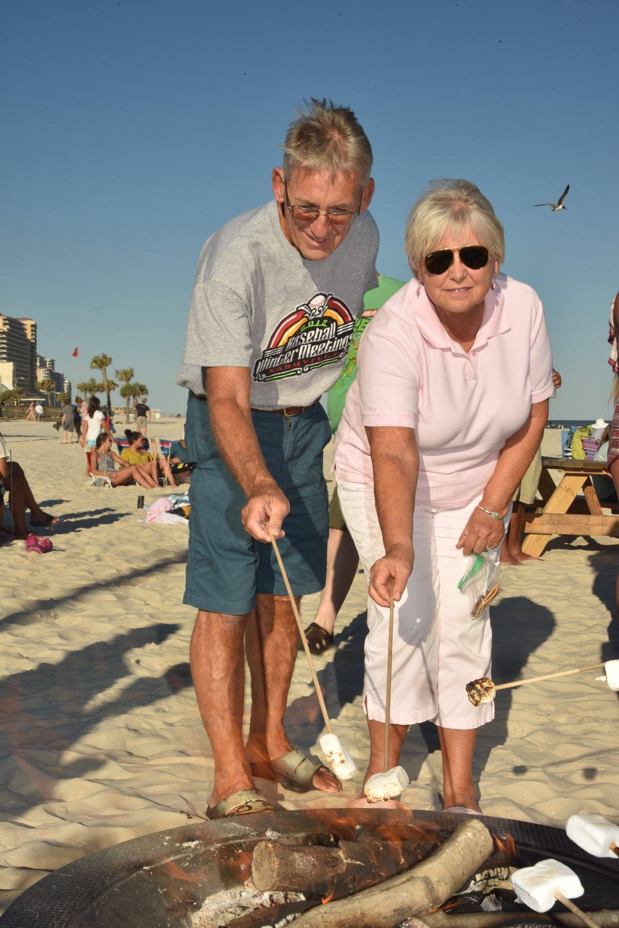 couple making smores