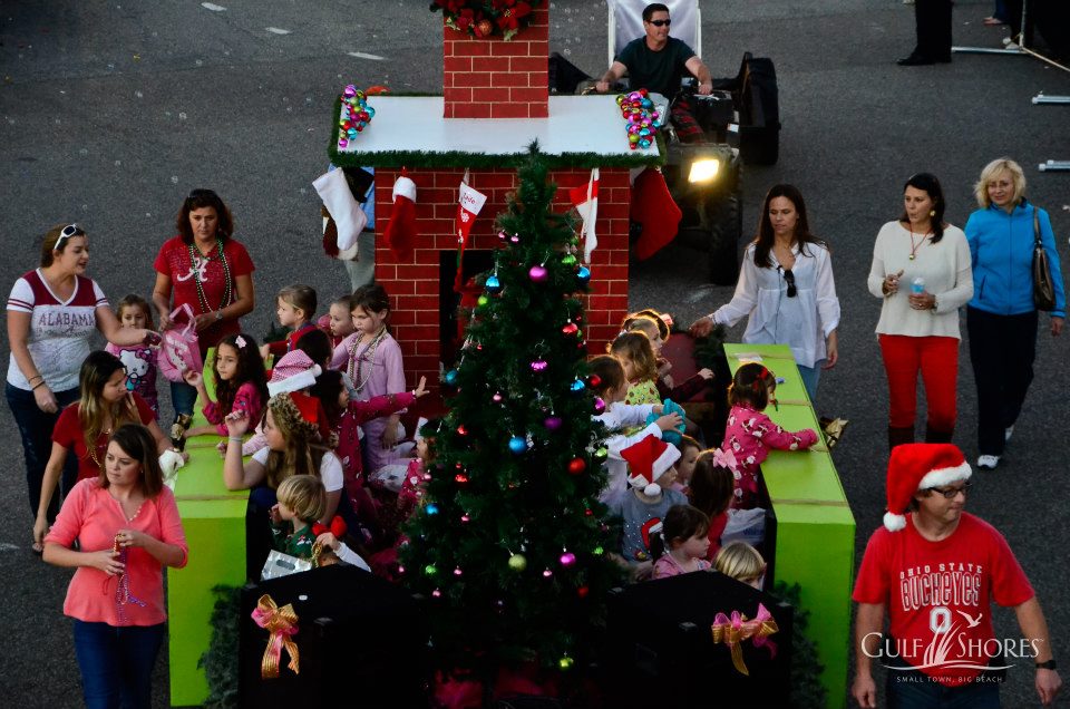 parade floats going down highway 59