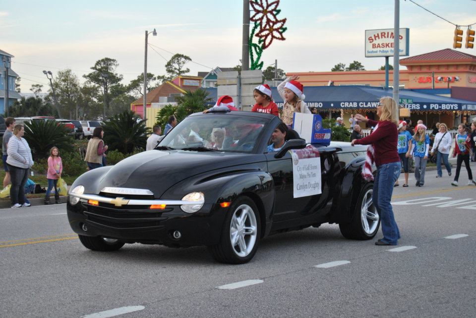 parade float on highway 59