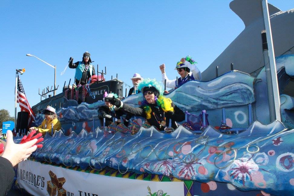 parade float making its way down Highway 59