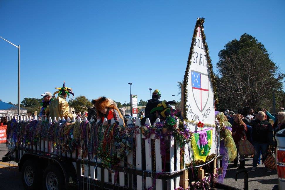 parade float making its way down Highway 59